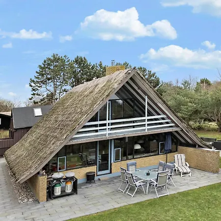 3 Bedroom In Holiday home *